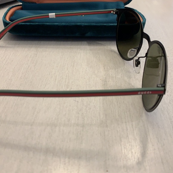 Gucci Sunglasses - Picture 6 of 11